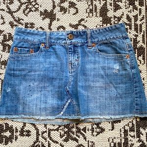 American Eagle distressed jean mini skirt. Size 4